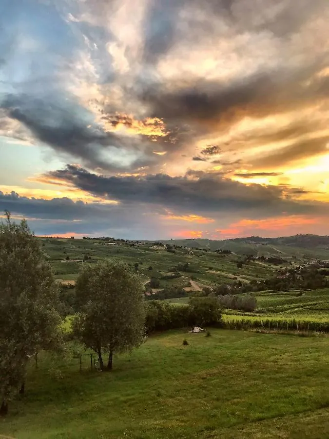 Il Sassoscritto Bed And Breakfast Montecalvo Versiggia Bed & Breakfast