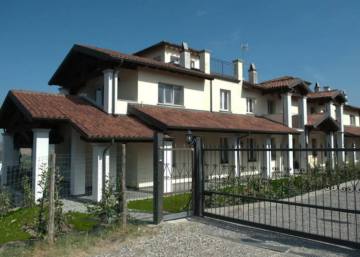 Il Sassoscritto Bed And Breakfast Montecalvo Versiggia Bed & Breakfast