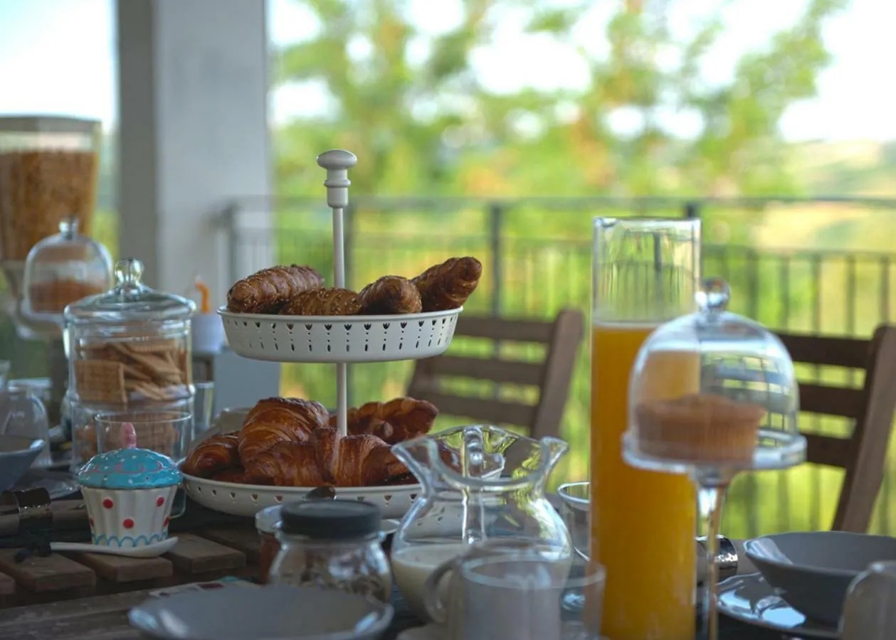 Il Sassoscritto Bed And Breakfast Montecalvo Versiggia Italy