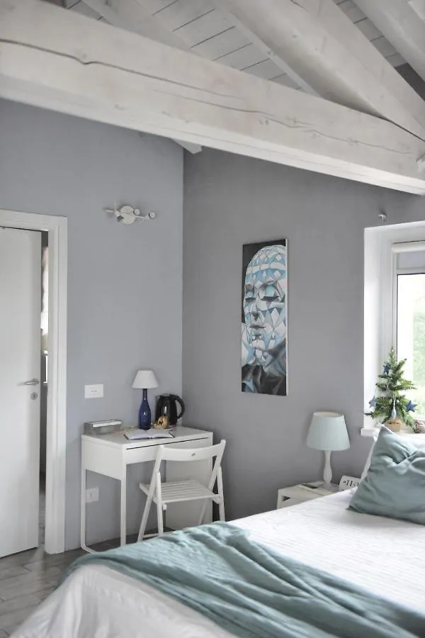 **** Bed & Breakfast Il Sassoscritto Bed And Breakfast Montecalvo Versiggia Italy