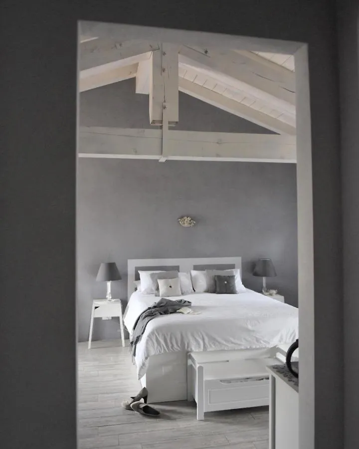 Il Sassoscritto Bed And Breakfast Montecalvo Versiggia