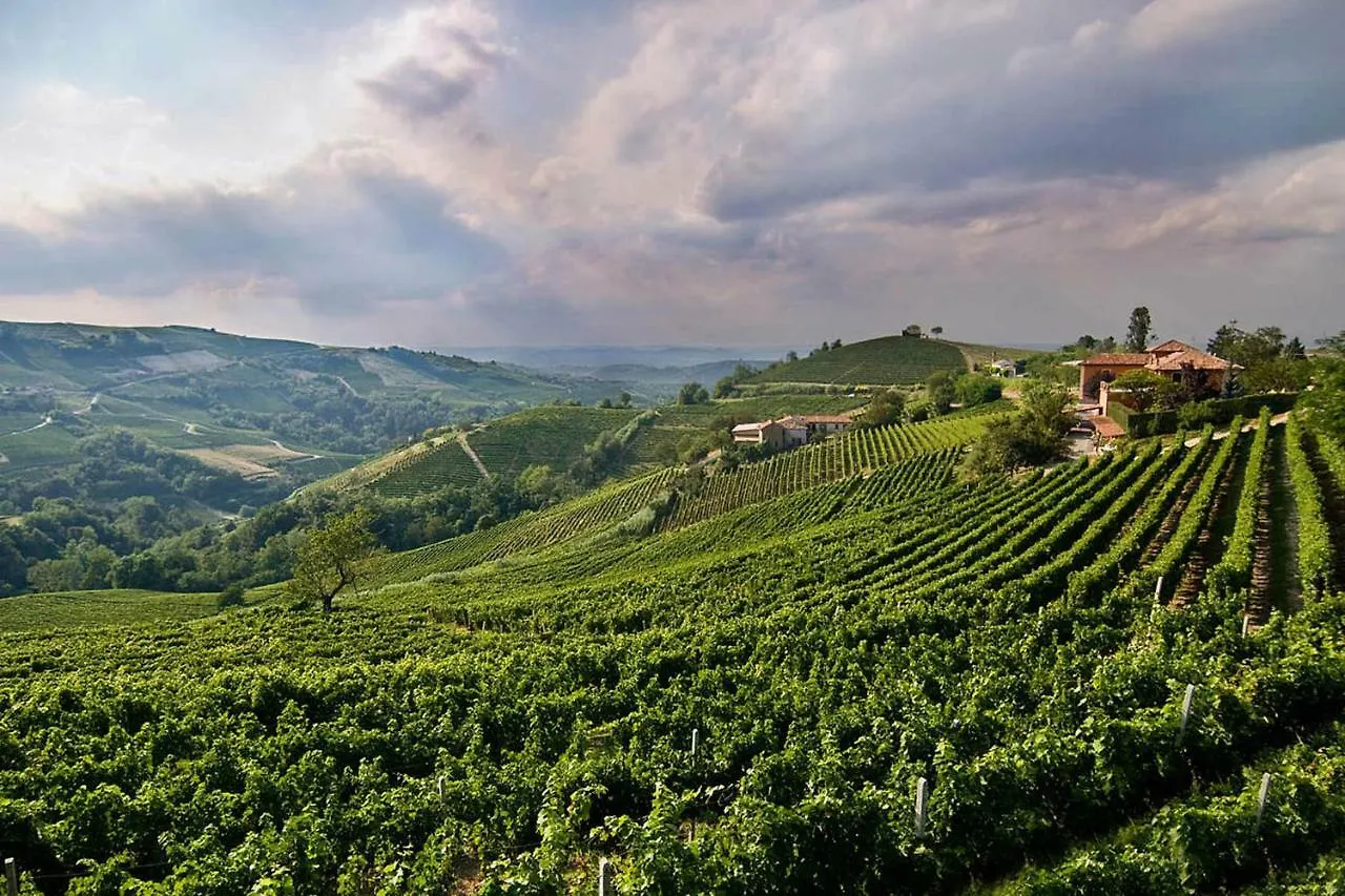 Il Sassoscritto Bed And Breakfast Montecalvo Versiggia Bed & Breakfast